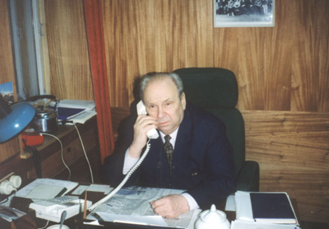 �.�. ���������. 1990-� ����.